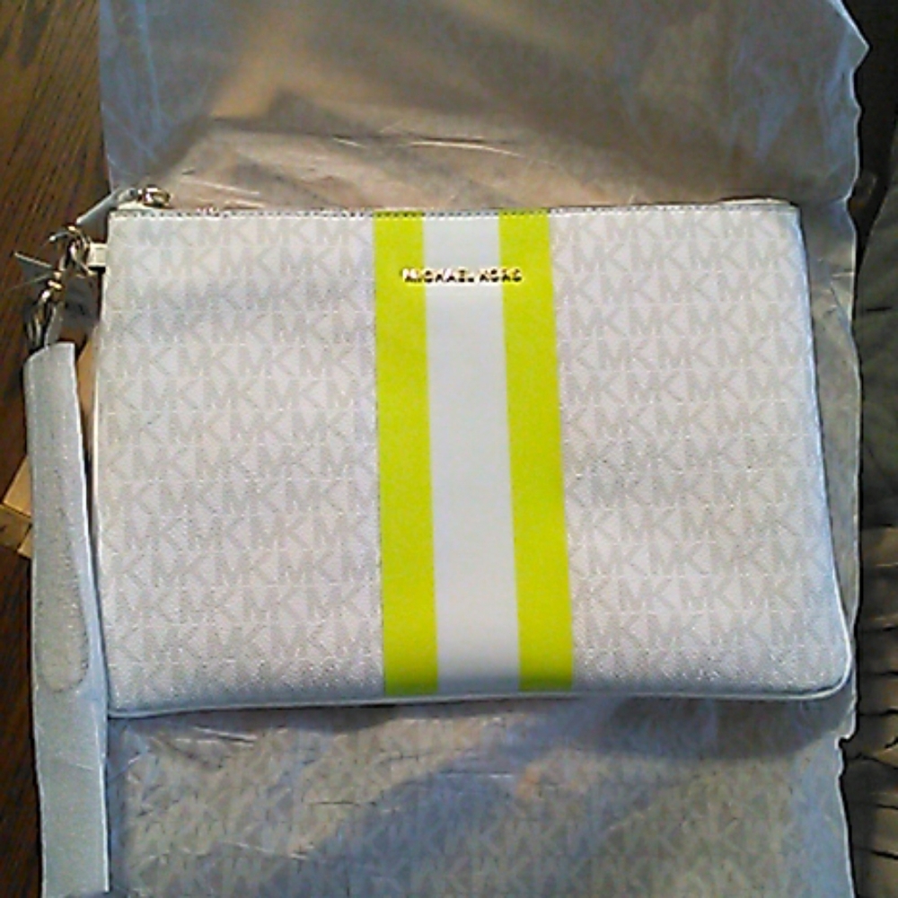 Brand new Michael kors clutch